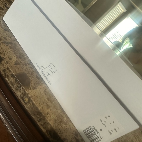 NWT Express black suede ankle boots in box - Picture 9 of 13